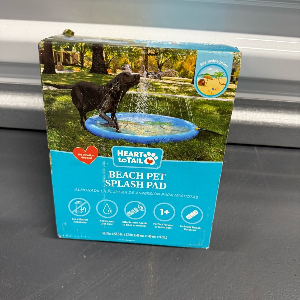 Heart to Tail Blue Pet Splash Pad